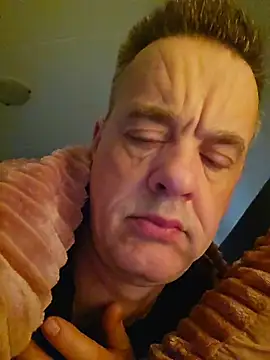 Hectorthyssen1 online show from April 2026 07:53:02 AM