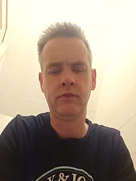 Hectorthyssen1 online show from May 2026 11:40:01 AM