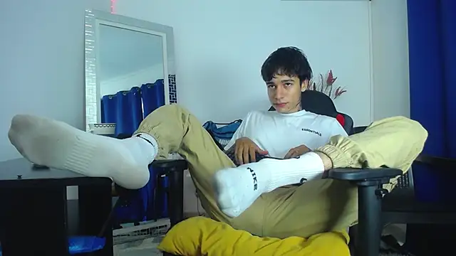 Zacktk7 online show from February 2025 08:35:02 PM