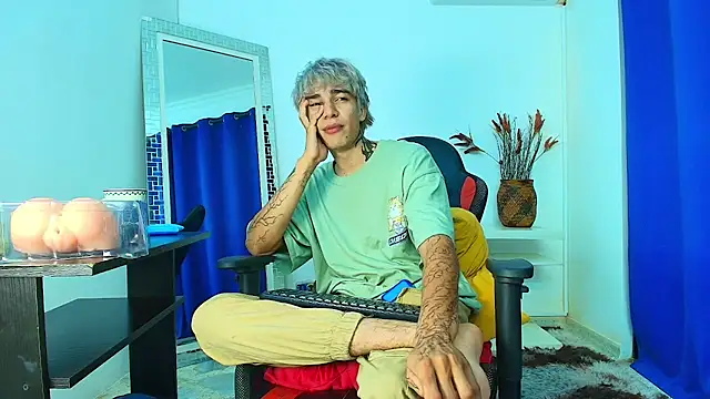 Zacktk7 online show from February 2025 11:12:02 PM