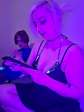 IzanamiNova online show from January 2025 07:32:02 AM