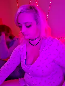 IzanamiNova online show from February 2025 06:51:01 AM