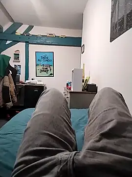 Snapshot of JulesG18 chatting on February 2026 05:45:02 PM JulesG18 online show from February 2026 05:45:02 PM