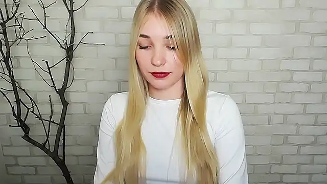 Queen ofLove online show from December 2024 06:04:02 PM