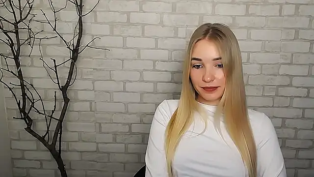 Queen ofLove online show from December 2024 10:39:02 AM