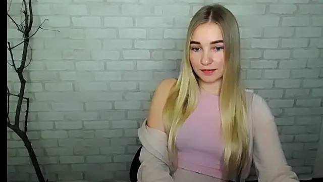 Queen ofLove online show from December 2024 10:58:02 AM