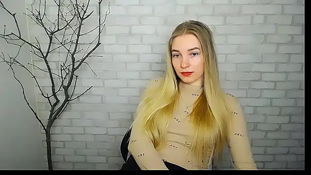 Queen ofLove online show from March 2025 11:33:01 AM