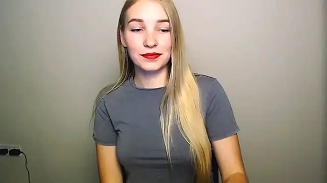 Queen ofLove online show from October 2025 09:46:01 PM