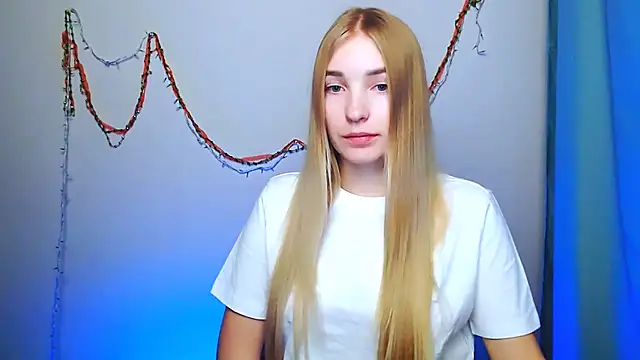 Queen ofLove online show from December 2025 03:08:01 PM