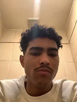 Ryan-hot online show from December 2024 08:18:01 PM