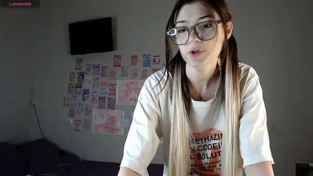 Cyber hoe online show from March 2025 10:09:02 PM