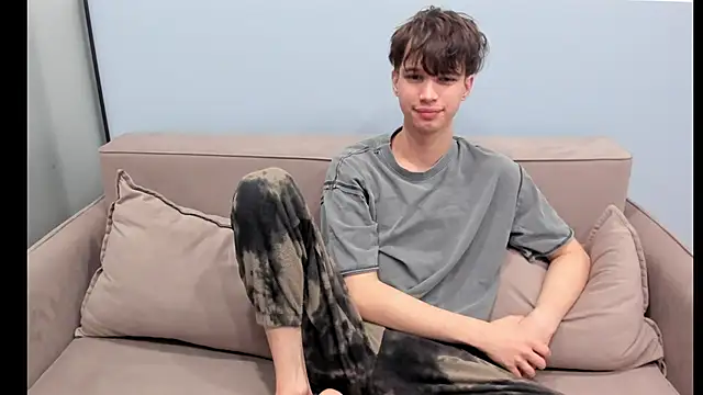 Im Shine Guy online show from October 2025 08:42:01 PM