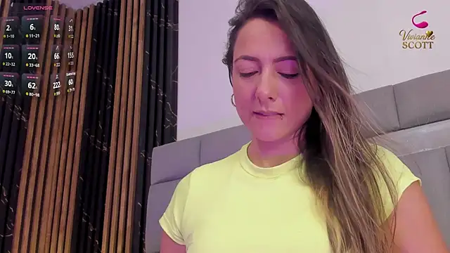 Snapshot of vivianne_scott chatting on April 2026 12:16:02 PM vivianne scott online show from April 2026 12:16:02 PM