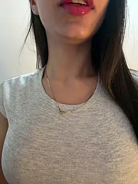 Snapshot of Lolitacooper chatting on April 2026 11:57:02 PM Lolitacooper online show from April 2026 11:57:02 PM