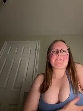 Snapshot of lexie_lilacs chatting on January 2025 02:14:01 AM lexie lilacs online show from January 2025 02:14:01 AM