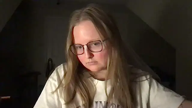 Snapshot of lexie_lilacs chatting on January 2025 01:48:01 AM lexie lilacs online show from January 2025 01:48:01 AM