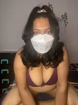 Snapshot of Riyaki-sama chatting on December 2025 06:24:02 PM Riyaki-sama online show from December 2025 06:24:02 PM