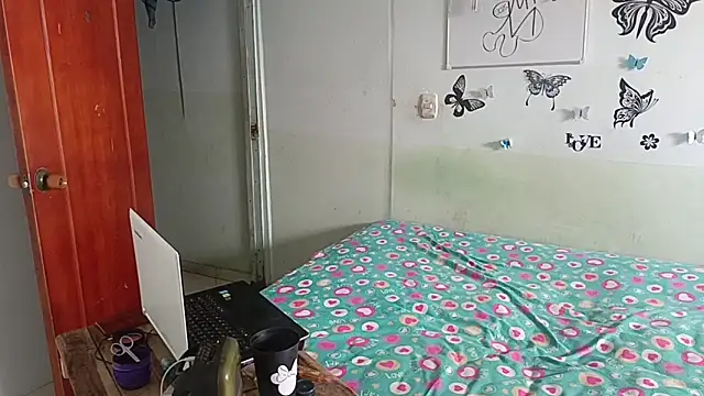 Snapshot of luxandracon23 chatting on March 2025 12:56:01 PM luxandracon23 online show from March 2025 12:56:01 PM