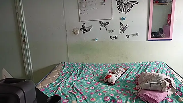 Snapshot of luxandracon23 chatting on March 2025 07:25:01 PM luxandracon23 online show from March 2025 07:25:01 PM