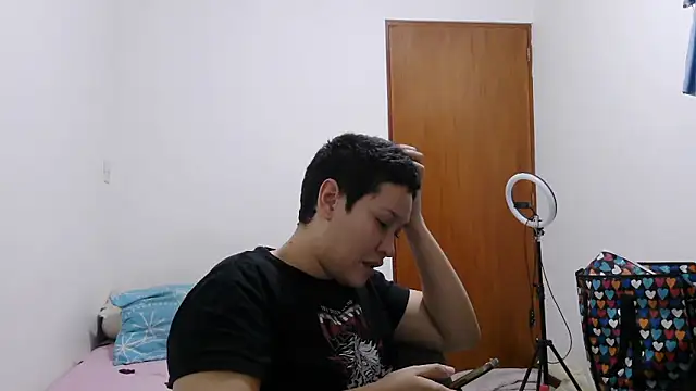 luxandracon23 online show from January 2026 12:25:01 AM