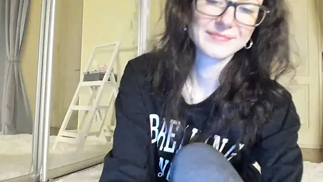 Baby Jewel online show from February 2025 11:10:02 AM