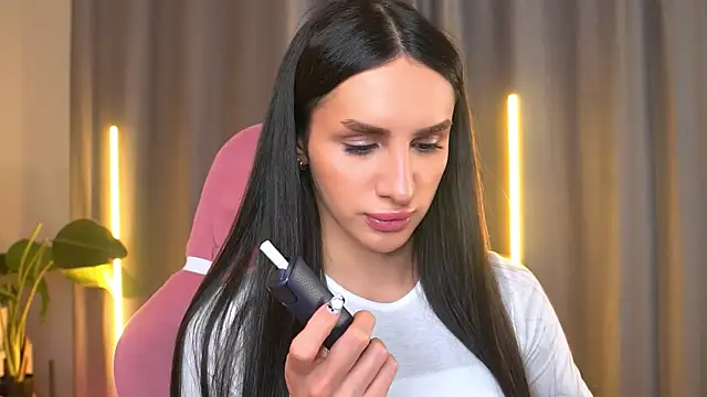 Kim Oberlin  online show from November 2025 04:06:01 PM