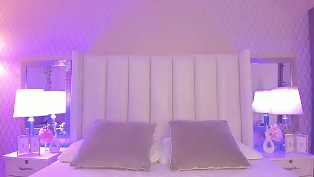 SophiaSmiiths  online show from July 2026 12:02:02 AM