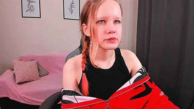 Snapshot of boostyboobs chatting on February 2025 09:05:02 PM boostyboobs online show from February 2025 09:05:02 PM