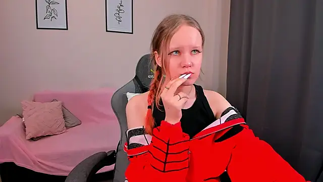 Snapshot of boostyboobs chatting on February 2025 03:14:02 AM boostyboobs online show from February 2025 03:14:02 AM