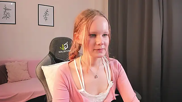 Snapshot of boostyboobs chatting on March 2025 03:10:02 AM boostyboobs online show from March 2025 03:10:02 AM