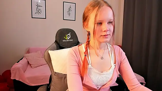 Snapshot of boostyboobs chatting on March 2025 09:15:02 PM boostyboobs online show from March 2025 09:15:02 PM