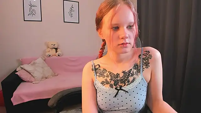 Snapshot of boostyboobs chatting on March 2025 12:08:01 AM boostyboobs online show from March 2025 12:08:01 AM