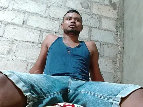 fernandez latinblackk online show from October 2025 01:34:01 PM