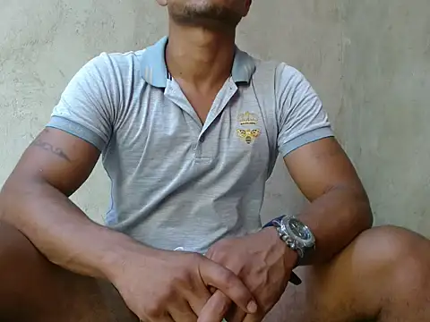 fernandez latinblackk online show from November 2025 05:36:02 PM