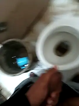 Snapshot of BrownPrez chatting on December 2024 06:21:01 AM BrownPrez online show from December 2024 06:21:01 AM