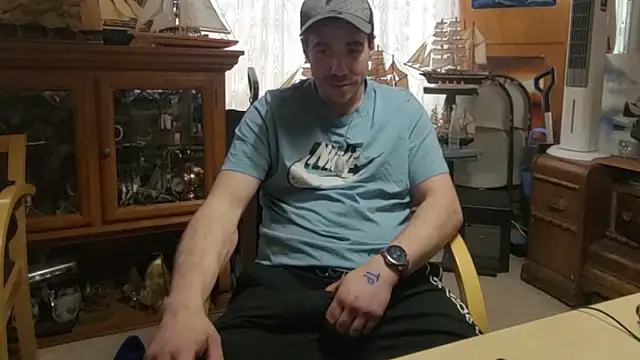 ScubaStevex online show from March 2026 10:21:02 PM