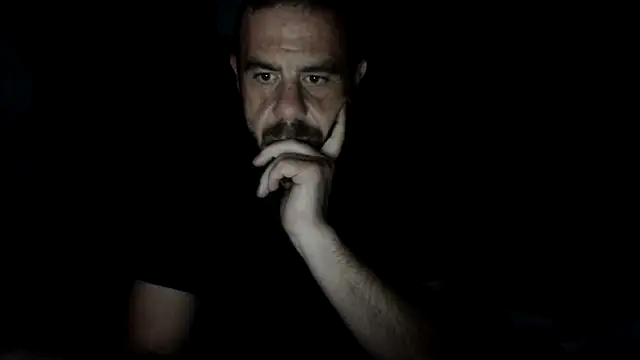 chased21 online show from November 2025 06:23:01 AM