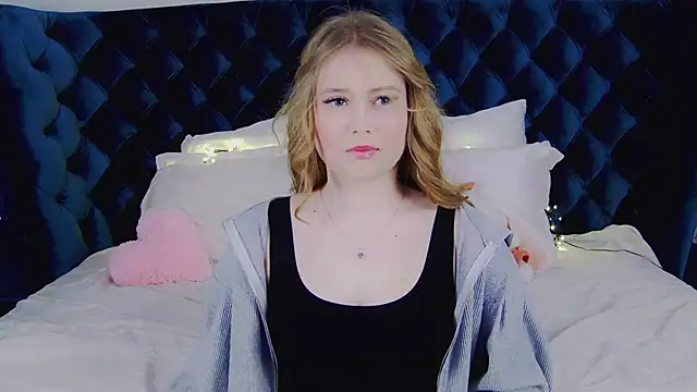 SelinSwarovski online show from March 2025 08:42:02 PM