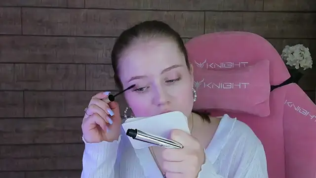 SelinSwarovski online show from September 2025 05:35:02 PM