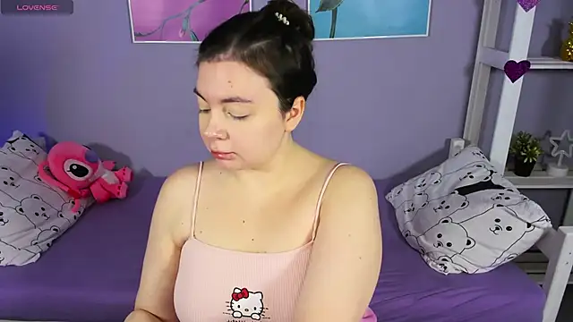 Snapshot of AlisaAnsom chatting on December 2024 08:05:01 AM AlisaAnsom online show from December 2024 08:05:01 AM