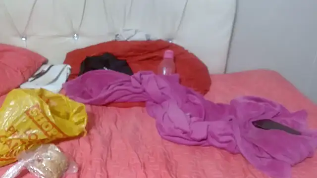 AuntyBigMadam87 online show from September 2025 06:53:02 PM