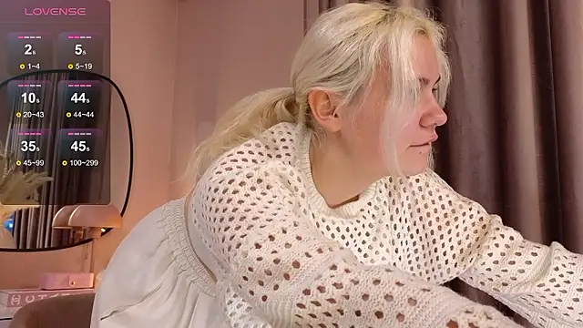 Snapshot of Maybe_Baby_ chatting on December 2024 08:19:02 AM Maybe Baby online show from December 2024 08:19:02 AM