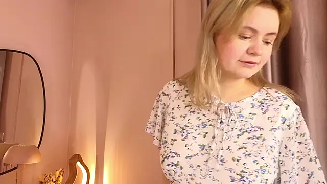 Snapshot of Maybe_Baby_ chatting on December 2024 11:15:01 AM Maybe Baby online show from December 2024 11:15:01 AM