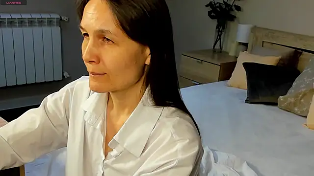 Lillian White online show from February 2025 07:04:02 AM