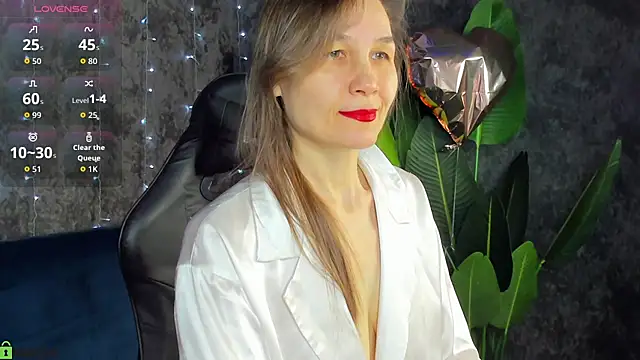 Snapshot of Lillian_White chatting on February 2026 01:03:02 AM Lillian White online show from February 2026 01:03:02 AM