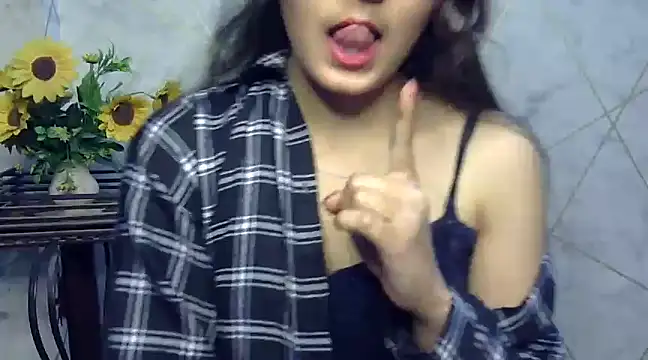 Snapshot of sonam_love- chatting on March 2025 06:22:02 PM sonam love- online show from March 2025 06:22:02 PM