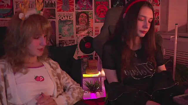 LuxRayi online show from December 2024 03:08:01 AM