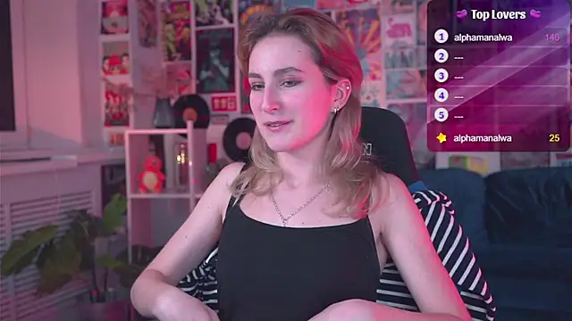 LuxRayi online show from February 2025 06:13:02 PM