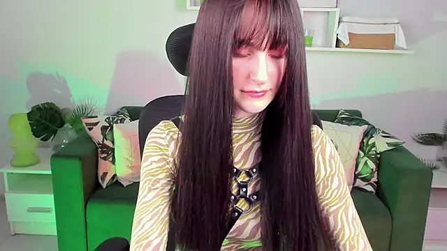 LuxRayi online show from March 2025 09:01:01 PM