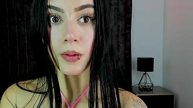 NataGarcia online show from December 2024 03:33:02 PM